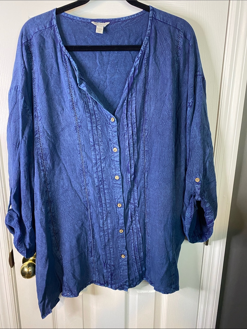 Cato Blue Pintuck Button-Front Blouse Size 26/28.